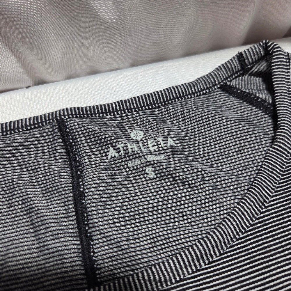 Athleta Womens Small Black White Striped Raglan Long Sleeve Curved Hem Top - Picture 3 of 6